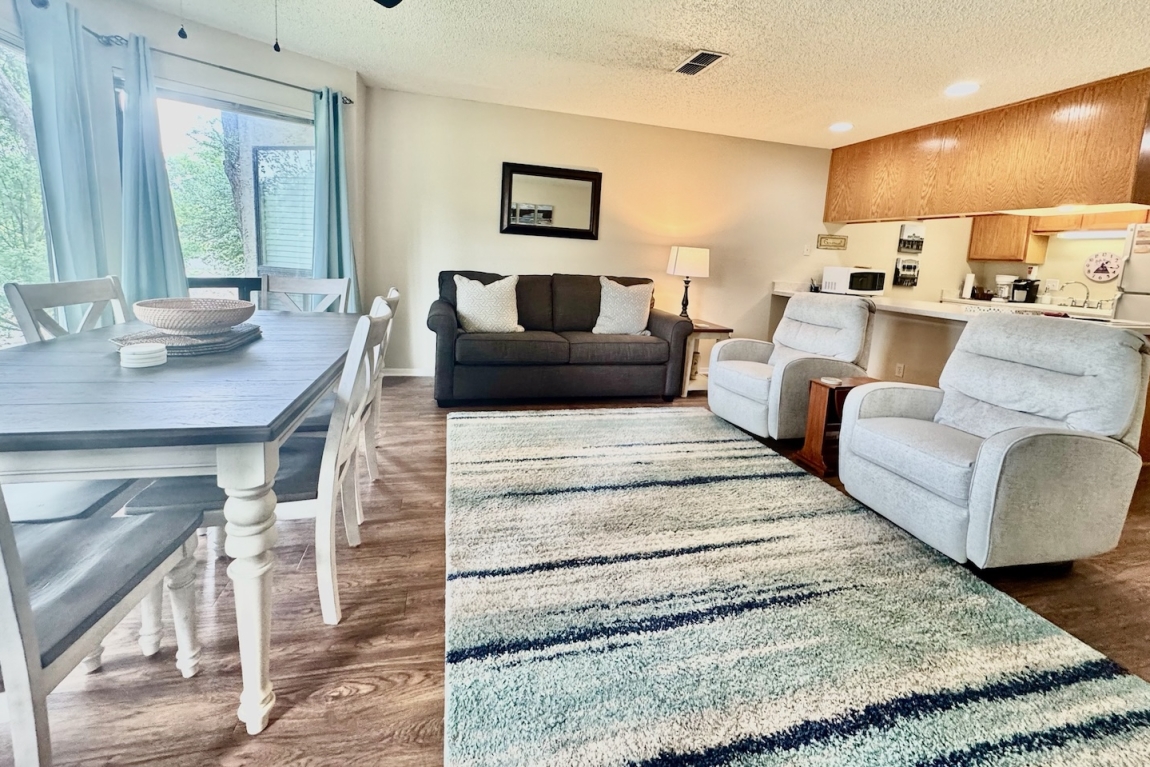 1 Living Room 3