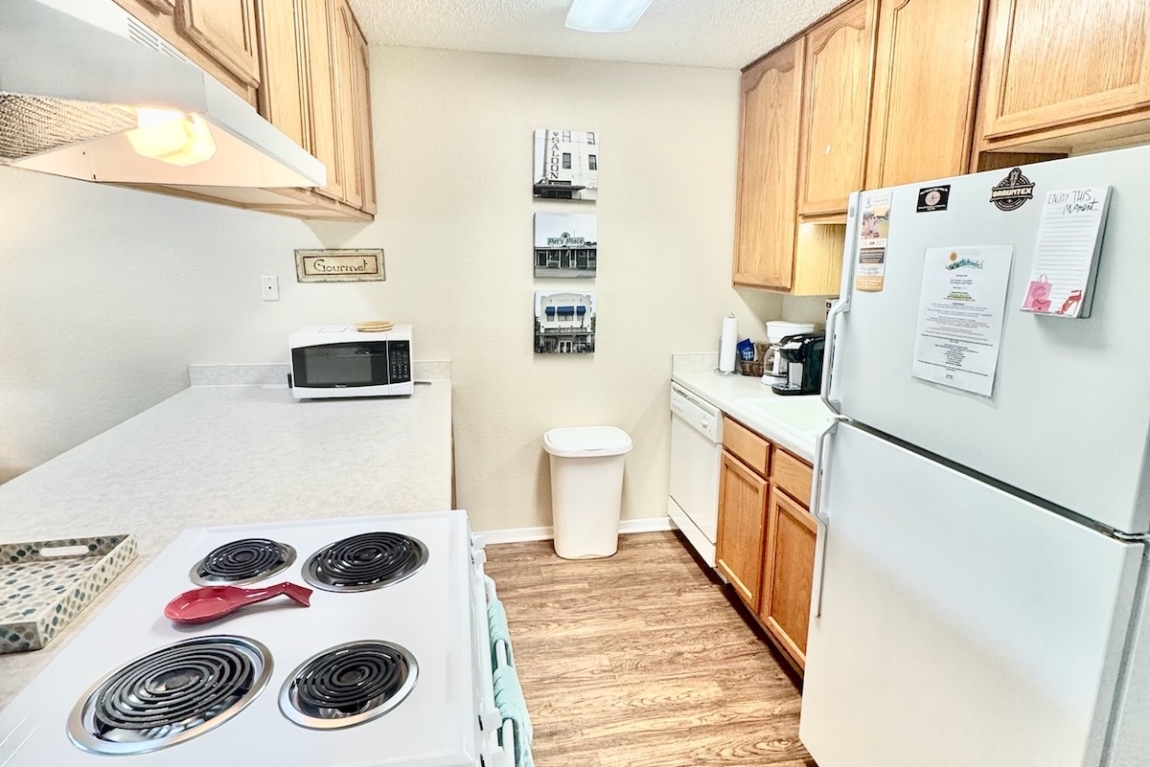 2 Kitchen 1