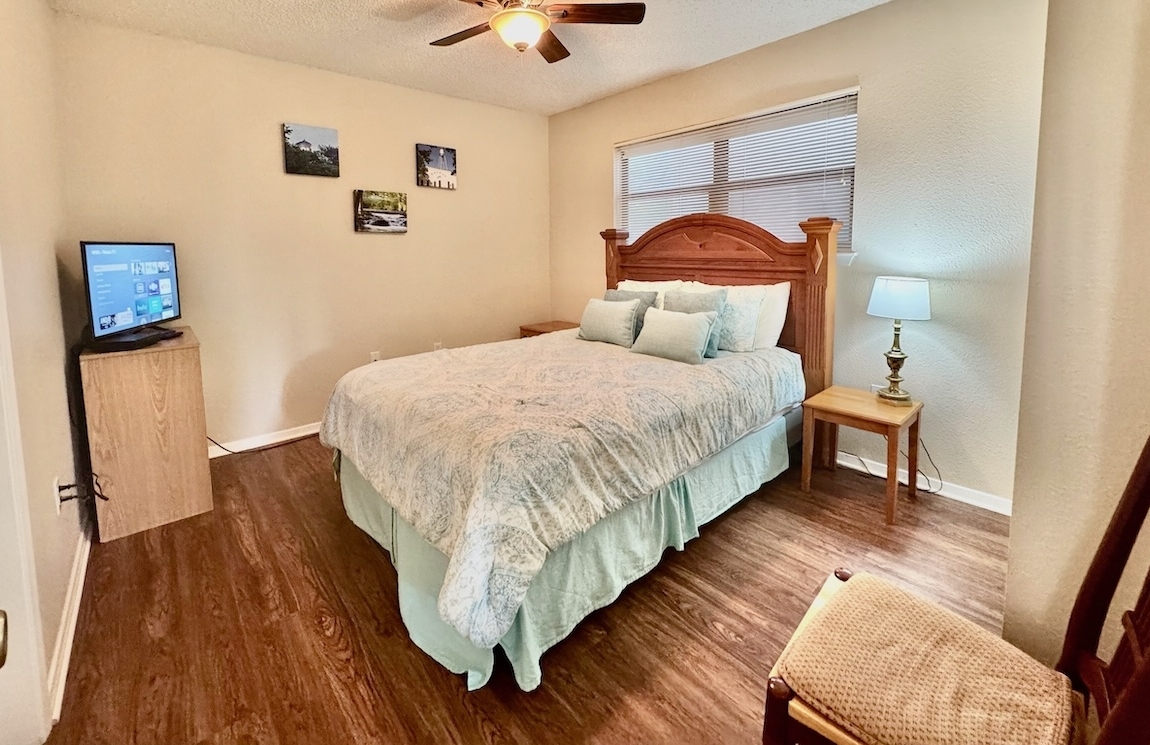 5 Guest Room