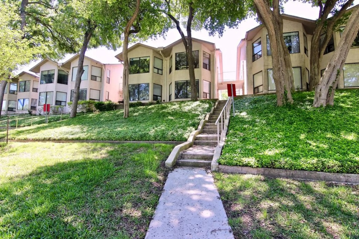 Exterior copy