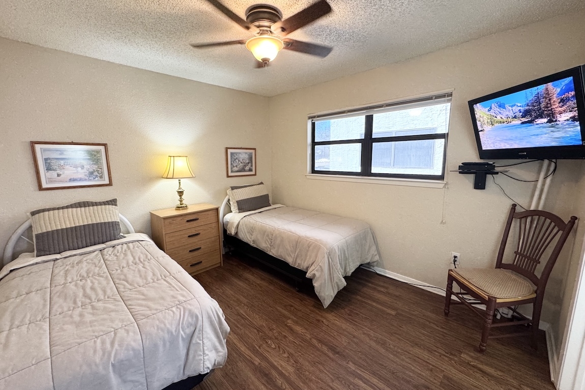 Guest Bedroom 1