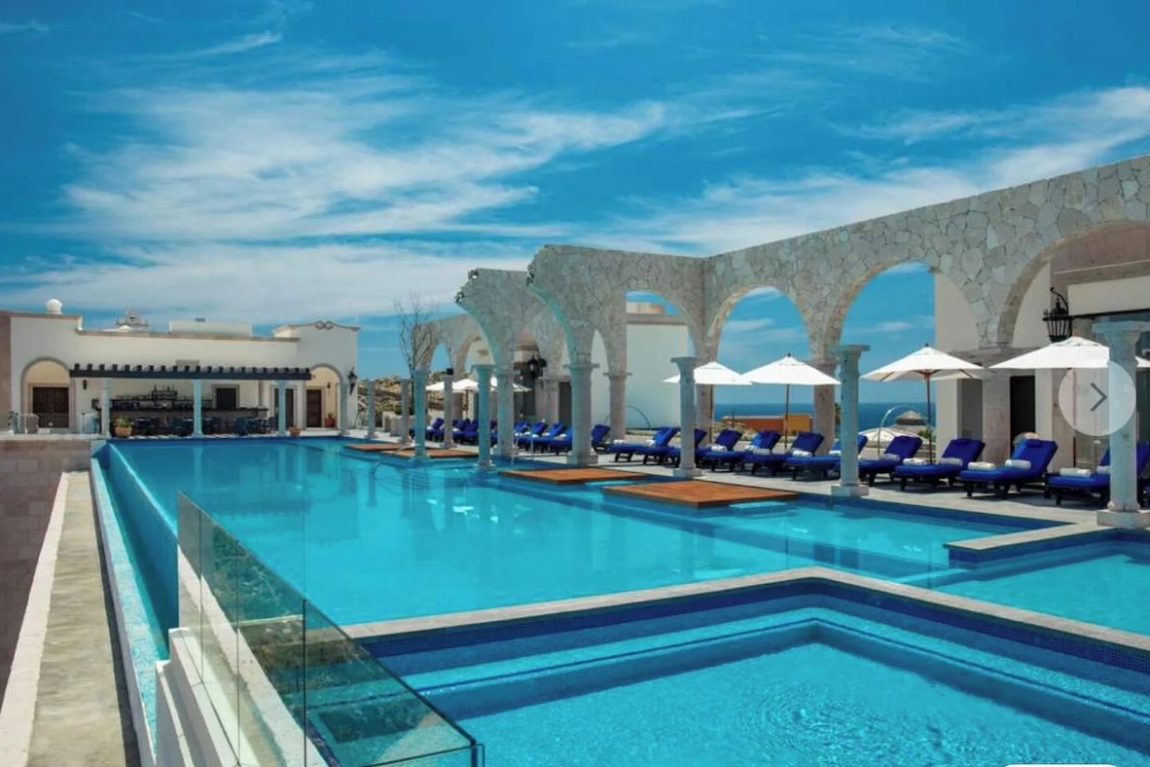 Rooftop Pool 1 copy