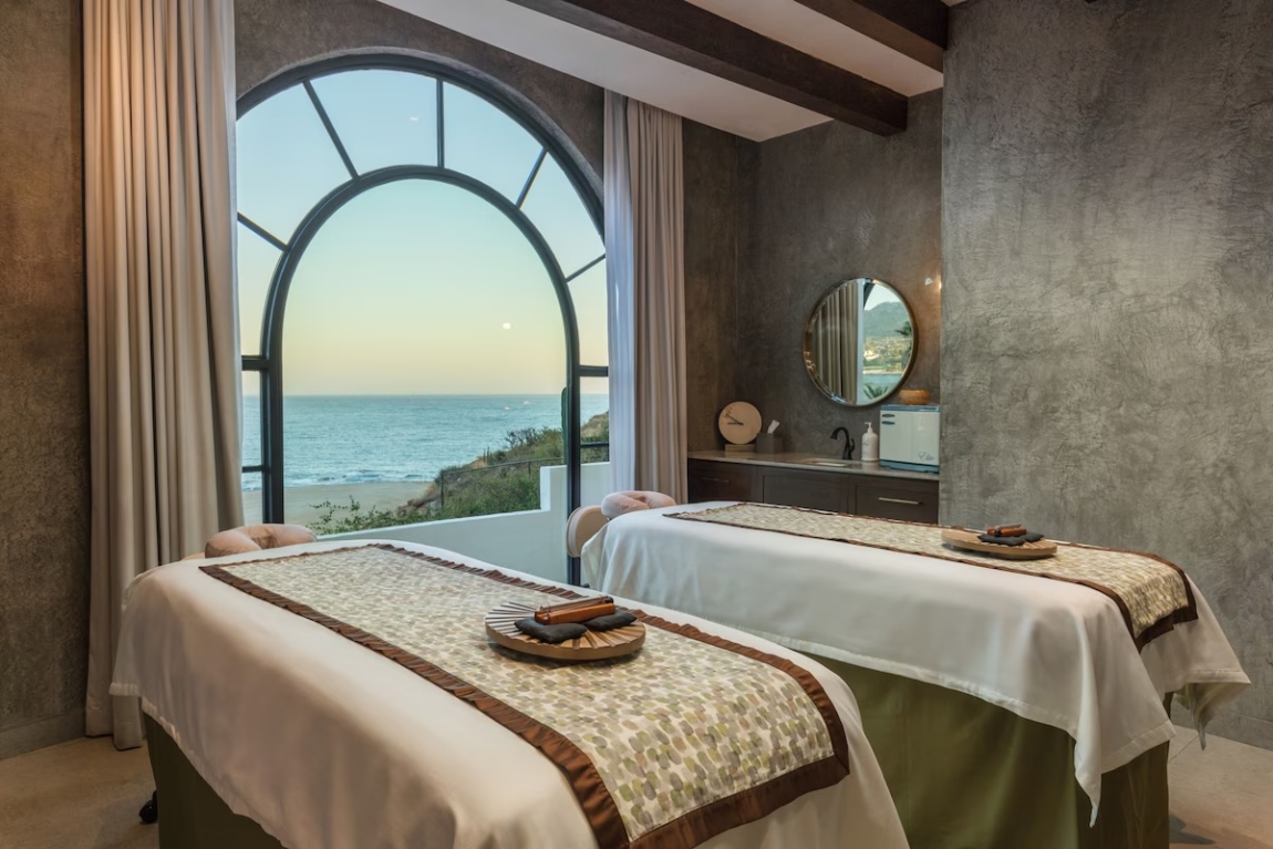 Spa-Massage Tables.jpg copy