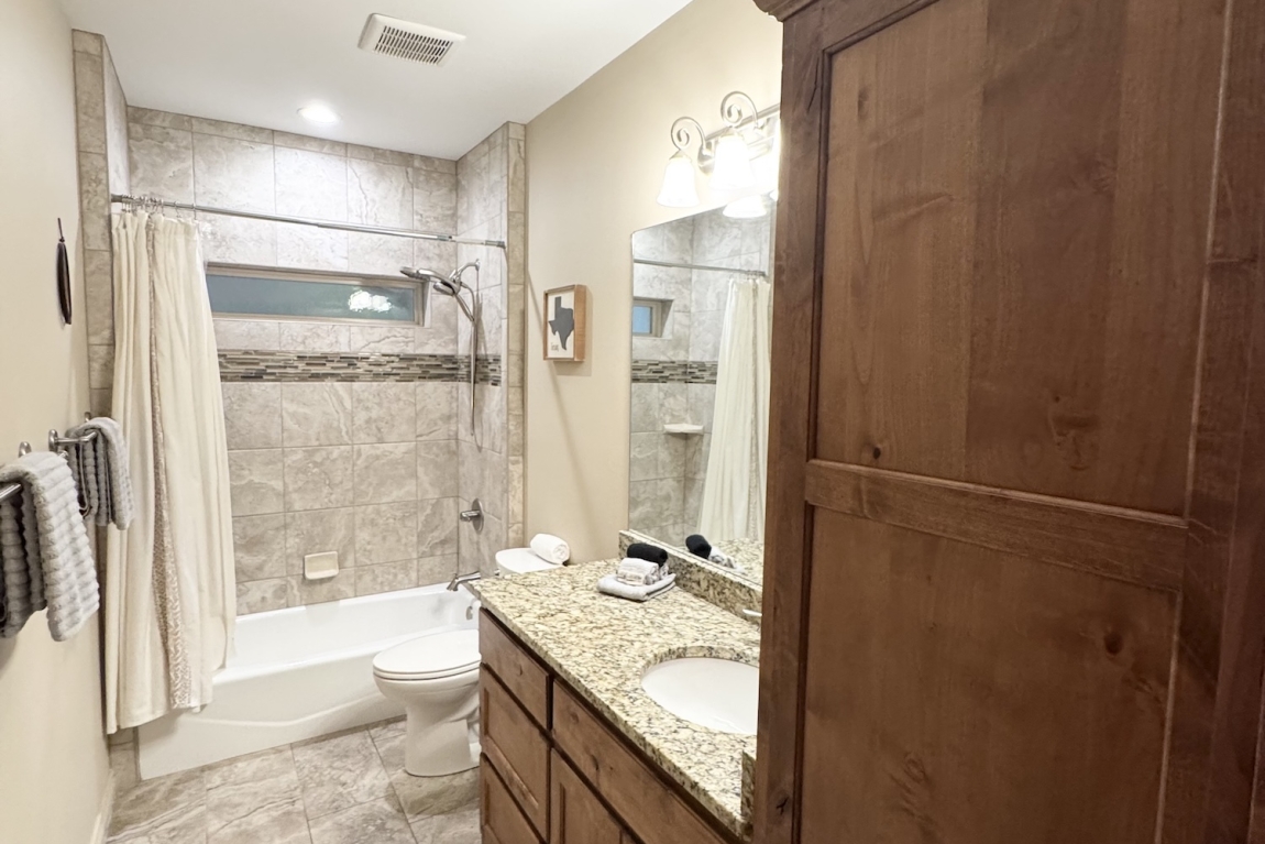 6 Guest Bath 2