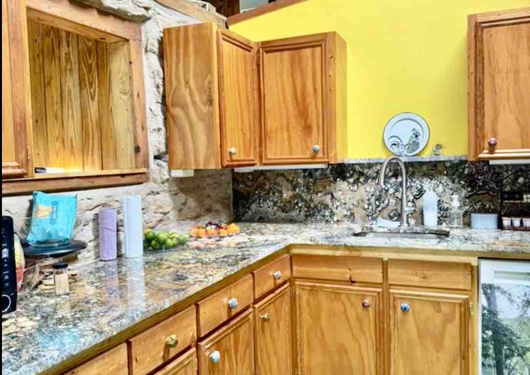 3 kitchen 7