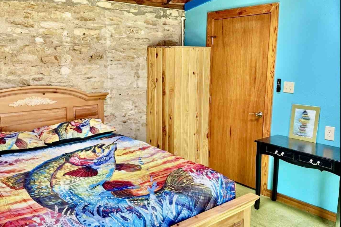 6 guest bed 1