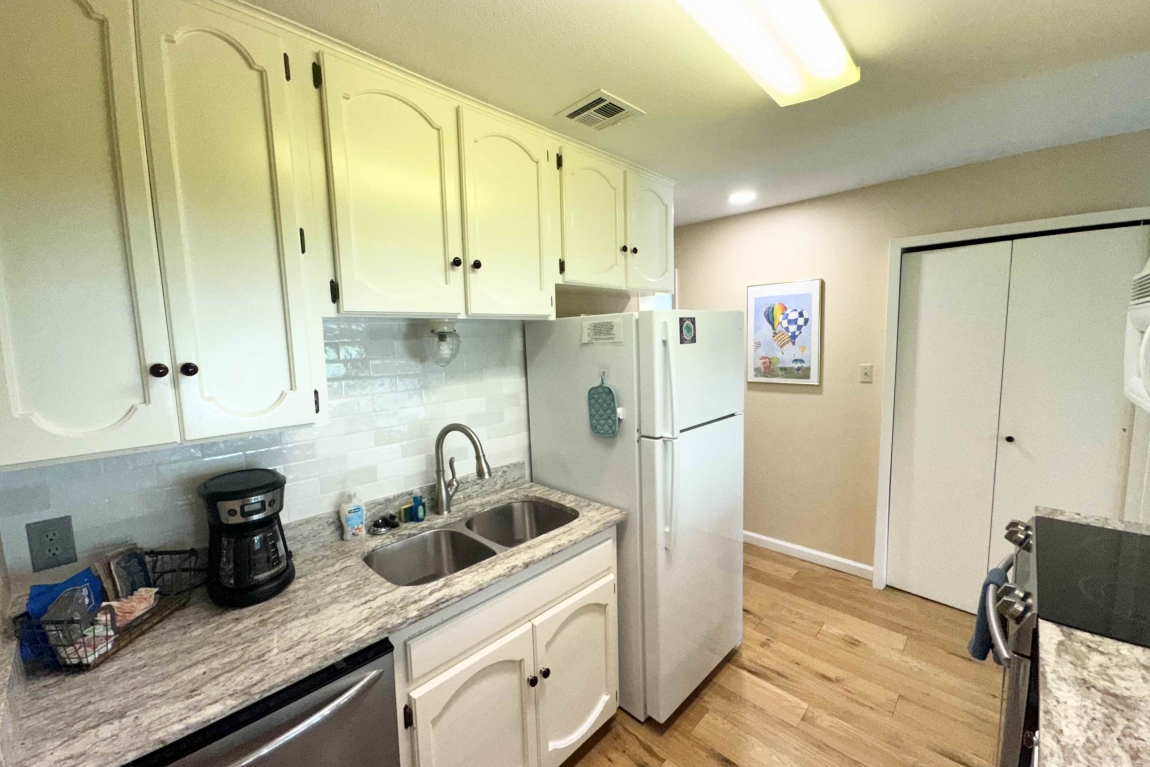 351 Kitchen 2