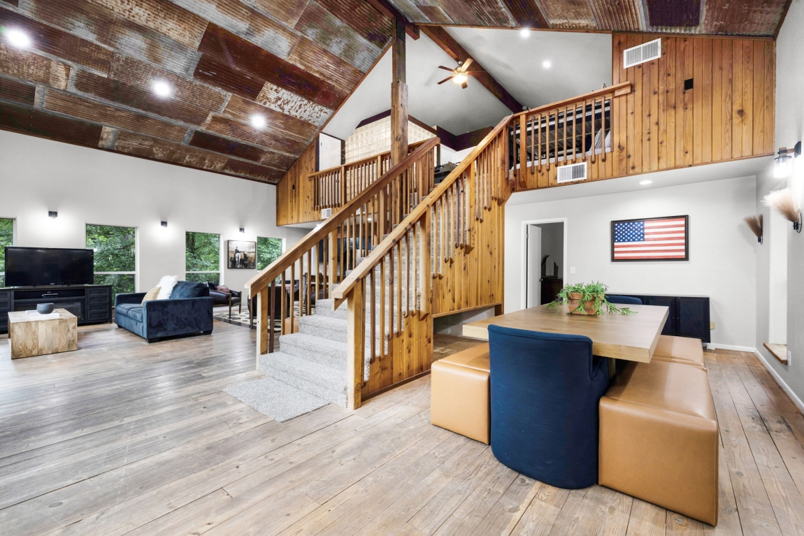 8001 RIver Rd_James_Fossum Studios_3200px_AC0A0063