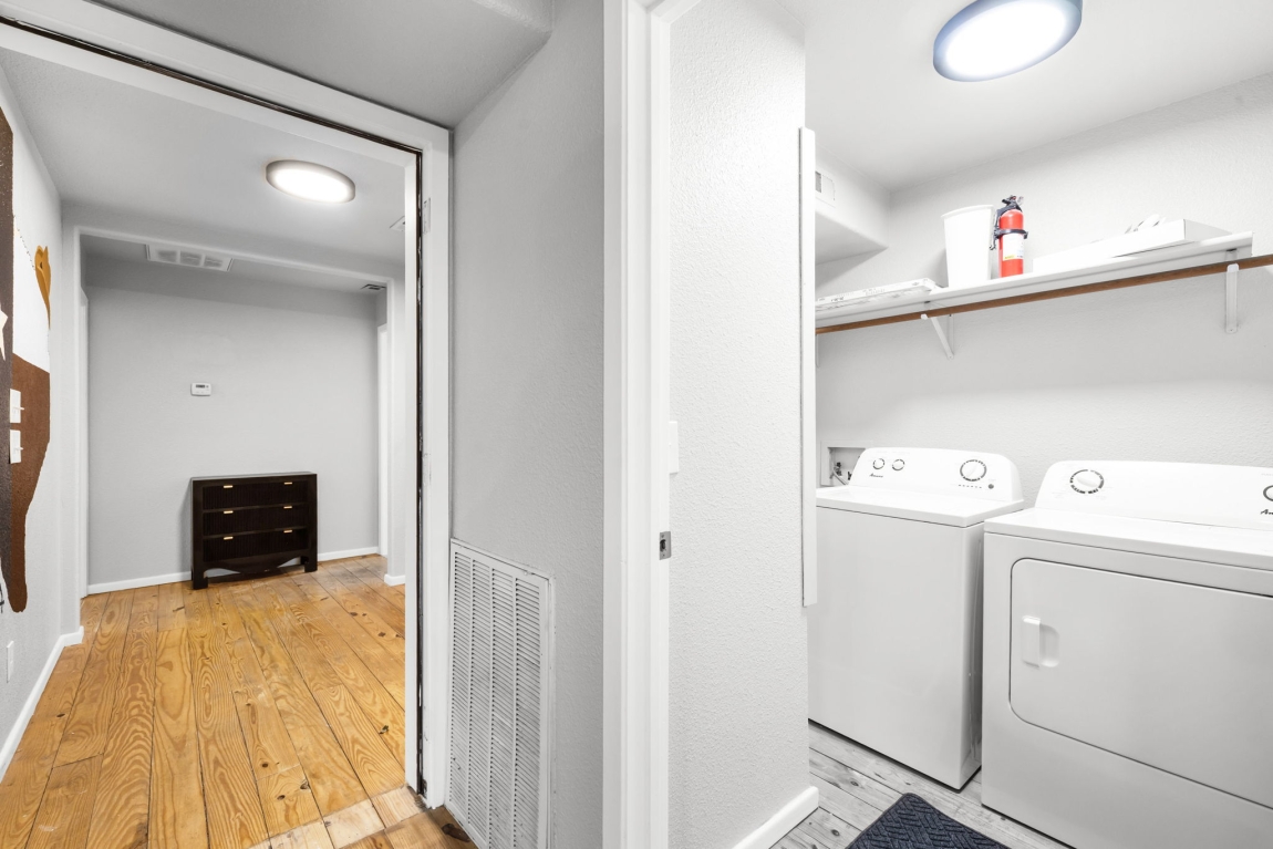 8001 RIver Rd_James_Fossum Studios_3200px_AC0A0071