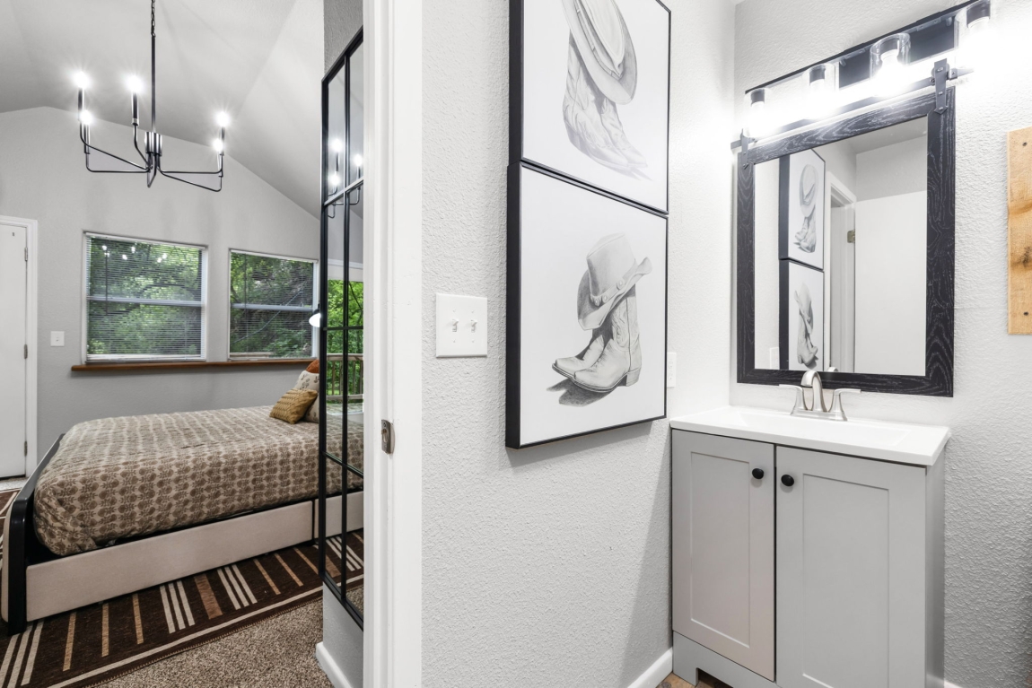 8001 RIver Rd_James_Fossum Studios_3200px_AC0A0077