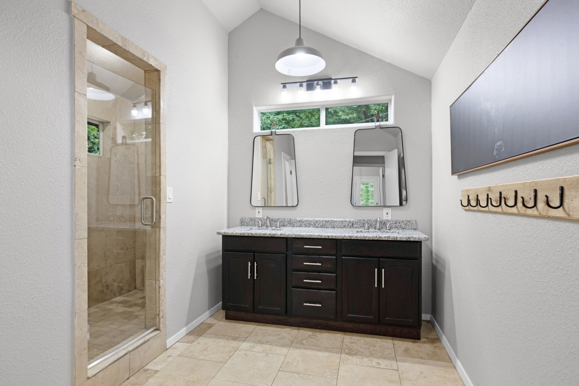 8001 RIver Rd_James_Fossum Studios_3200px_AC0A0082