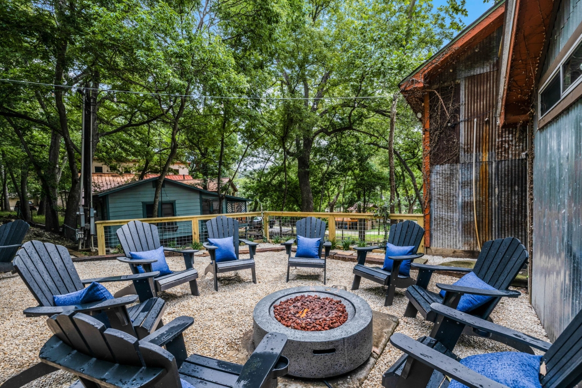 8001 RIver Rd_James_Fossum Studios_3200px_AC0A0112