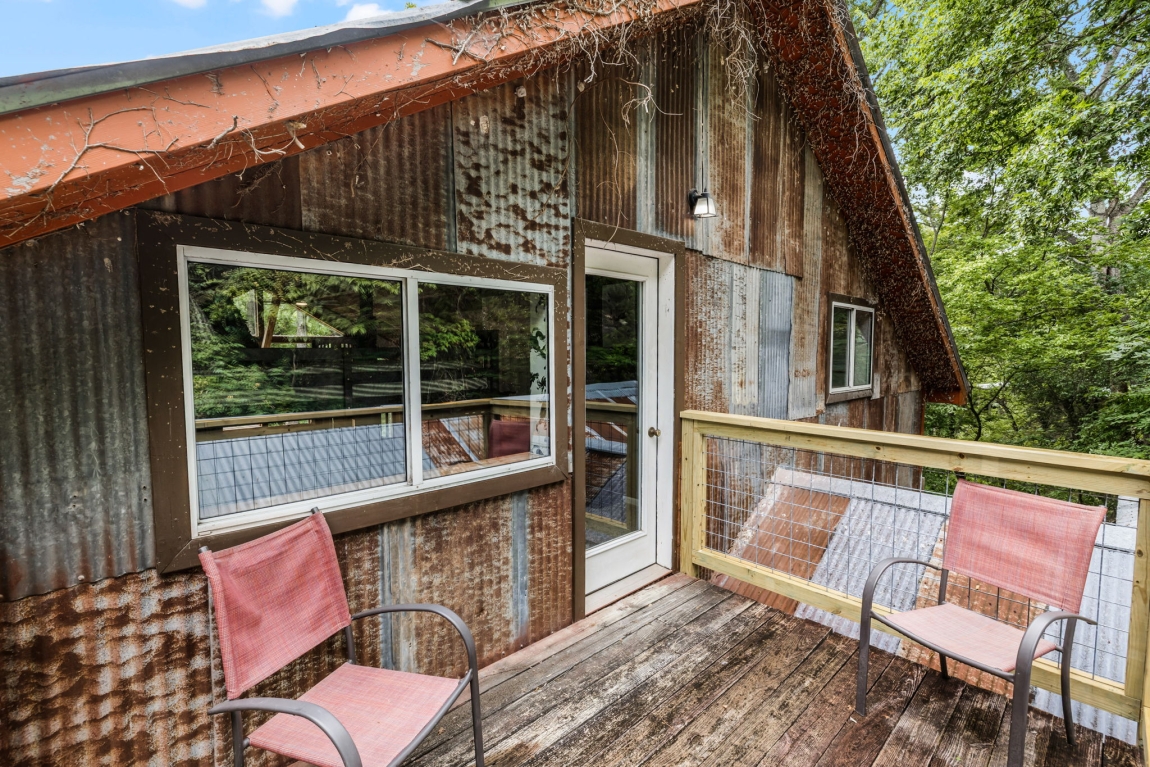 8001 RIver Rd_James_Fossum Studios_3200px_AC0A0138