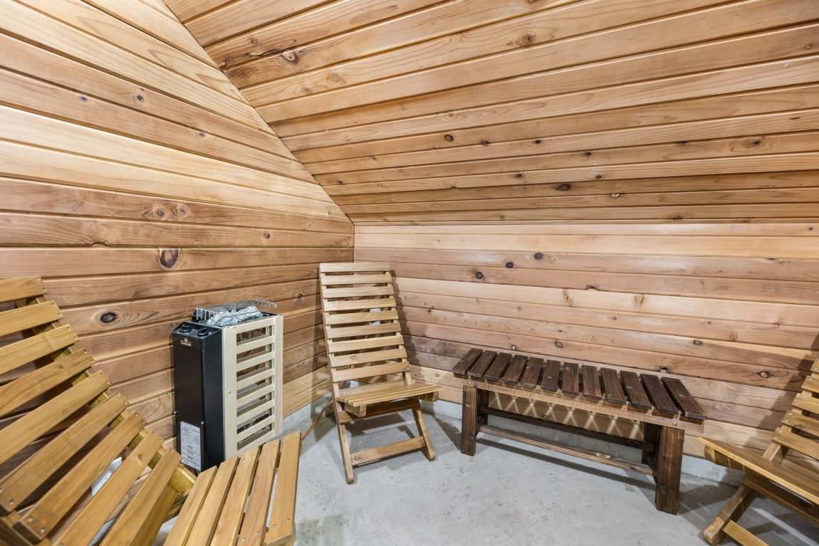 8001 RIver Rd_James_Fossum Studios_3200px_AC0A0153
