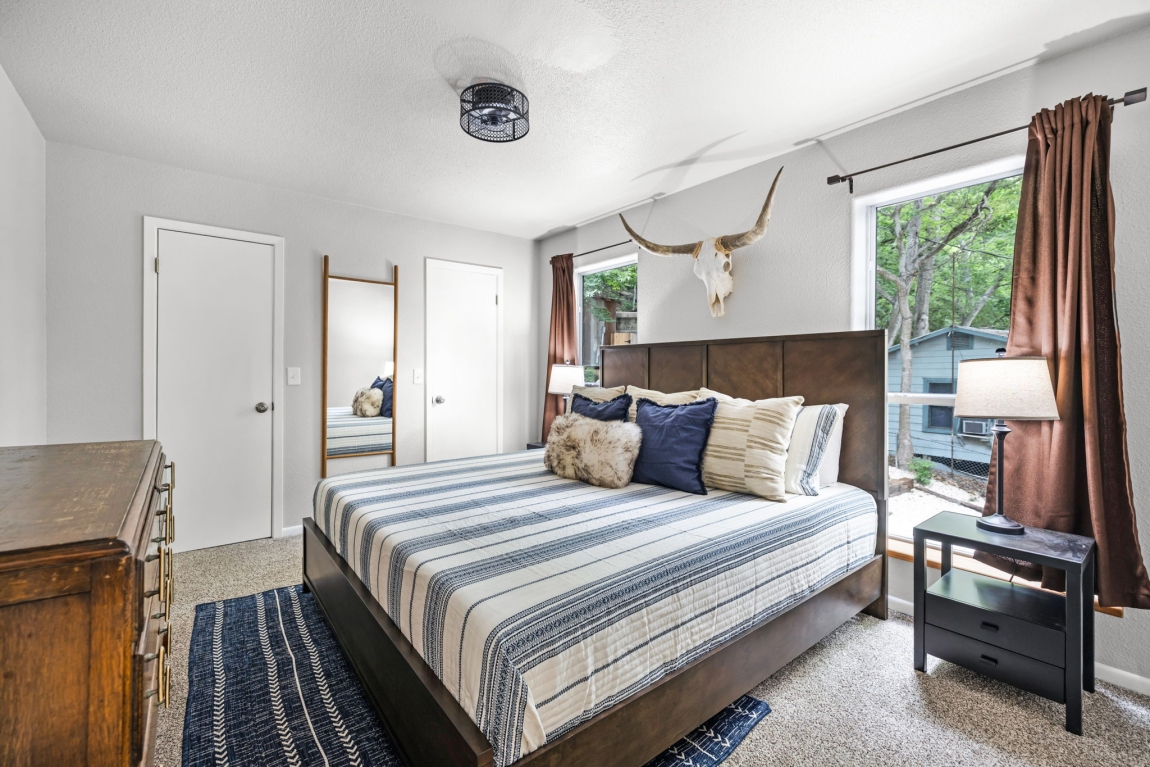 8001 RIver Rd_James_Fossum Studios_3200px_AC0A0163