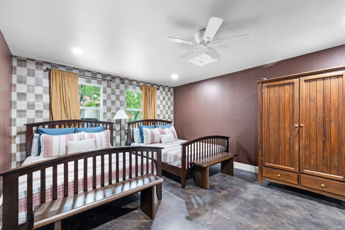8001 RIver Rd_James_Fossum Studios_3200px_AC0A0208