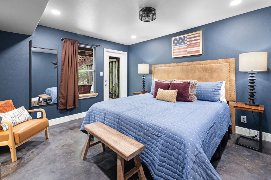 8001 RIver Rd_James_Fossum Studios_3200px_AC0A0226