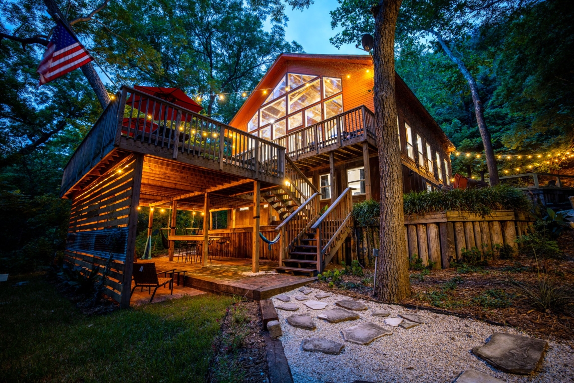 8001 RIver Rd_James_Fossum Studios_3200px_AC0A0531